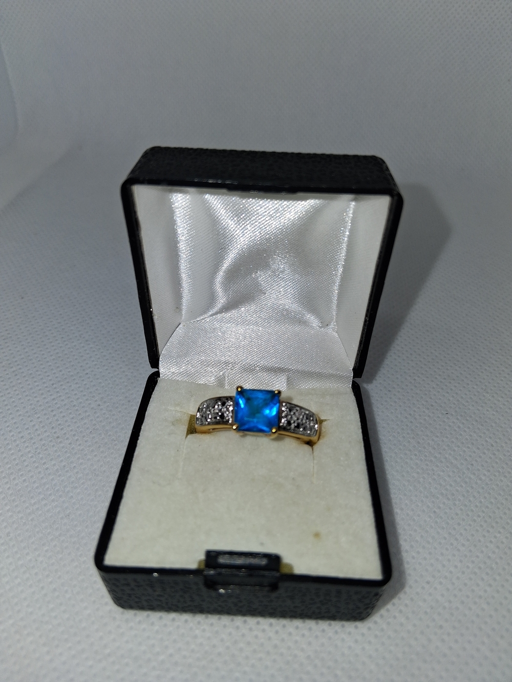 Vintage 14KT Gold Plated Princess Cut Blue Topaz Simulant Ring - Two-Tone Accent